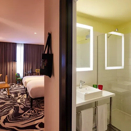 Mama Shelter Hotel 4*